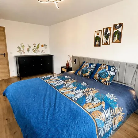 Maison Contemporaine Standing - 4 Chambres, Terrasse, & Espace Semesterbostad