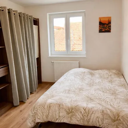 Semesterbostad Maison Contemporaine Standing - 4 Chambres, Terrasse, & Espace